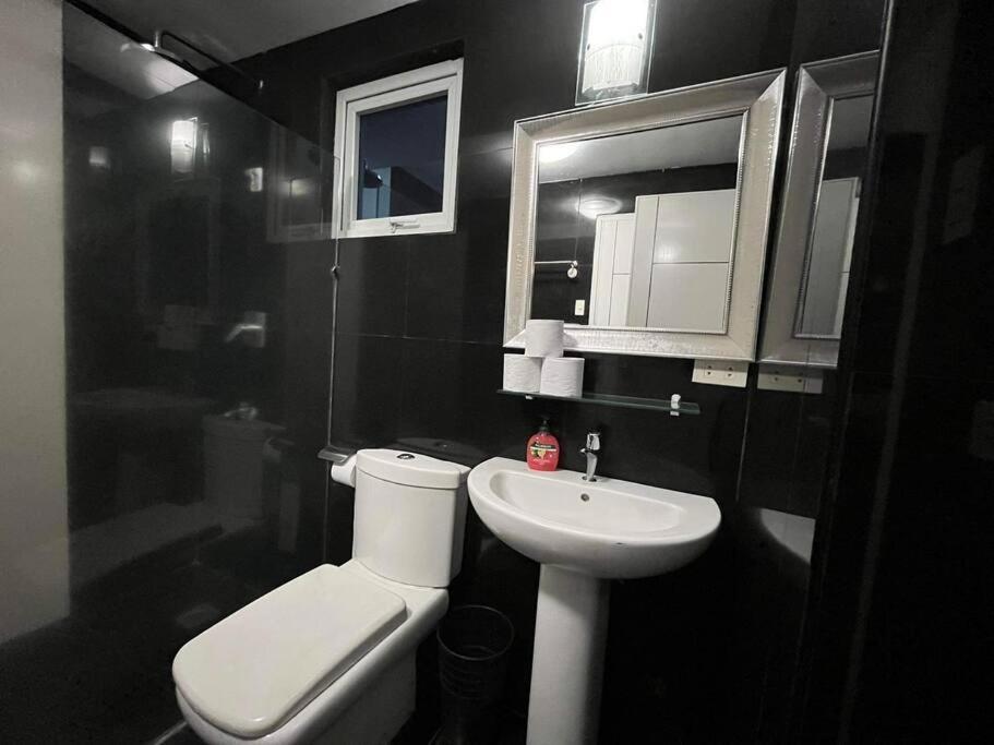 Kandi Big 1 Bedroom King Bed, Free Housekeeping, Wi-Fi Анхелес Экстерьер фото