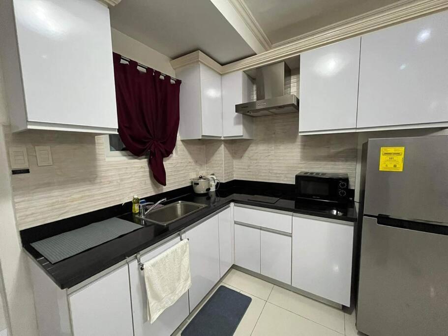 Kandi Big 1 Bedroom King Bed, Free Housekeeping, Wi-Fi Анхелес Экстерьер фото